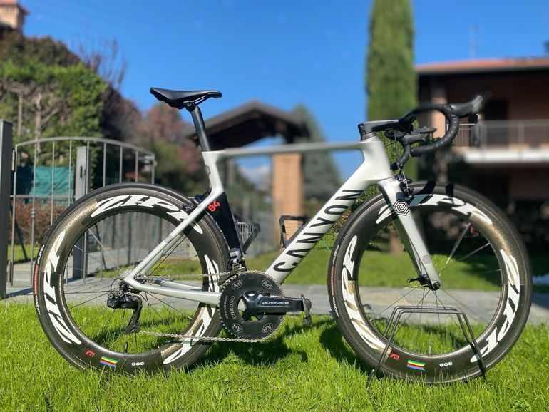 Used Canyon Aeroad CF SLX 9.0 LTD 2018 2018 Road & Gravel, Light Gray — image 1 of 6