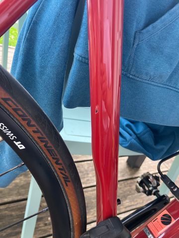Used Canyon Ultimate CF SL 7 Disc eTap 2022 2022 Road & Gravel, Red — image 9 of 10