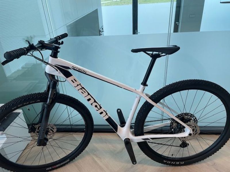 Used Bianchi Nitron 9.4 XT/Deore 2023 2023 Mountainbike, White, 29 — image 1 of 7