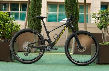 Used Scott Spark RC Team Issue TR 2024 2024 Mountainbike, Black, 29 — image 3 of 13