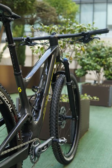 Used Scott Spark RC Team Issue TR 2024 2024 Mountainbike, Black, 29 — image 6 of 13