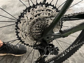Used Orbea Alma Shimano Deore XT 2019 Mountainbike, Green, 29 — image 2 of 8
