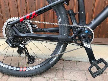Focus Spine C SL 2017 Mountainbike usato, Nero — immagine 5 di 7