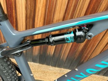 Used Canyon Lux Trail CF 7 2022 2022 Mountainbike — image 3 of 18
