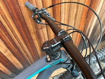 Used Canyon Lux Trail CF 7 2022 2022 Mountainbike — image 5 of 18