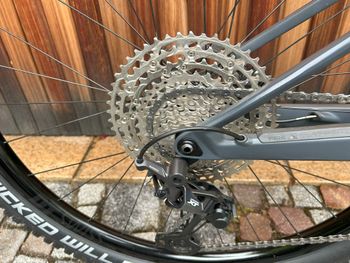 Used Canyon Lux Trail CF 7 2022 2022 Mountainbike — image 2 of 18