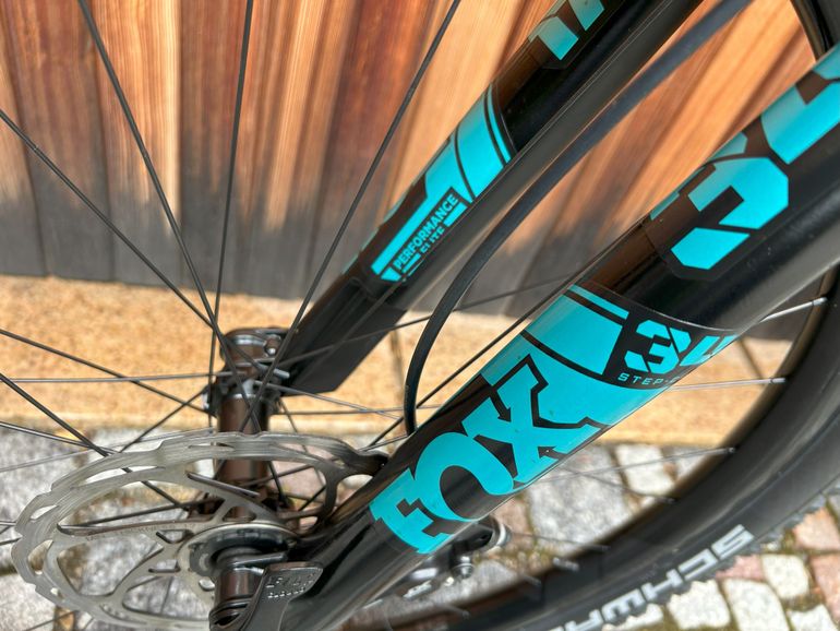Used Canyon Lux Trail CF 7 2022 2022 Mountainbike — image 13 of 18