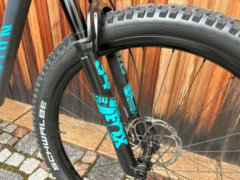 Used Canyon Lux Trail CF 7 2022 2022 Mountainbike — image 6 of 18