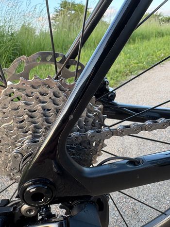 Used Trek Madone SL 6 2024 Road & Gravel, Black — image 4 of 8