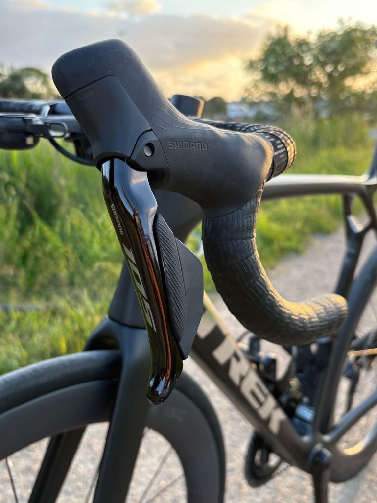 Used Trek Madone SL 6 2024 Road & Gravel, Black — image 5 of 8