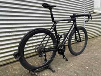 Used Trek Madone SL 6 2024 Road & Gravel, Black — image 8 of 8