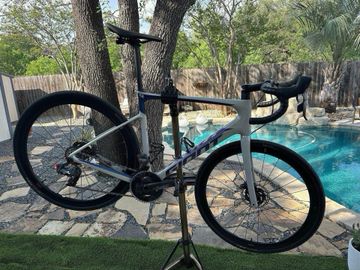 Used Giant Defy SRAM Force eTap AXS 2021 Road & Gravel, Light Gray — image 1 of 9