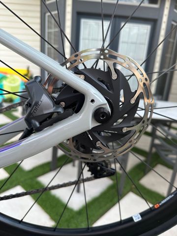 Used Giant Defy SRAM Force eTap AXS 2021 Road & Gravel, Light Gray — image 5 of 9
