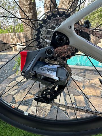 Used Giant Defy SRAM Force eTap AXS 2021 Road & Gravel, Light Gray — image 3 of 9