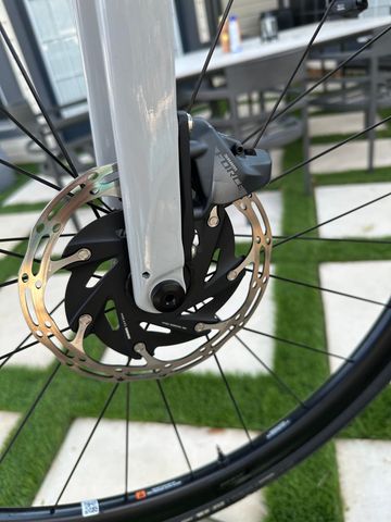 Used Giant Defy SRAM Force eTap AXS 2021 Road & Gravel, Light Gray — image 6 of 9