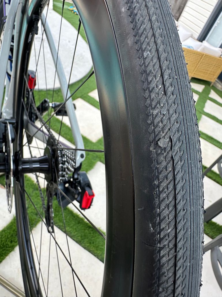 Used Giant Defy SRAM Force eTap AXS 2021 Road & Gravel, Light Gray — image 8 of 9