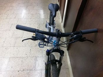 Used Lapierre Edge 2.7 2020 Mountainbike, Light Gray — image 8 of 9