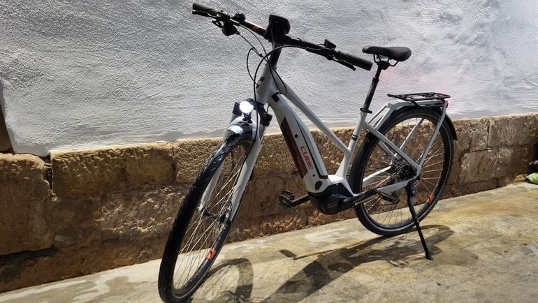 Used CUBE TOURING HYBRID PRO 500 2020 Mountainbike, White — image 1 of 7