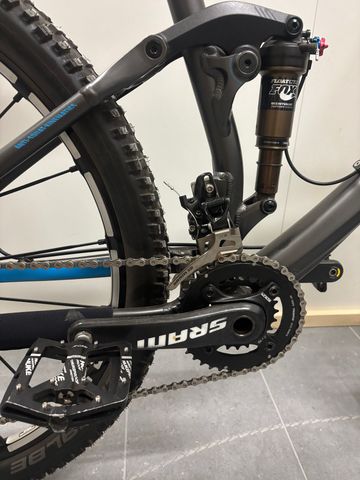 Canyon Nerve AL 9.9 2017 Mountainbike usato, Grigio chiaro — immagine 5 di 19