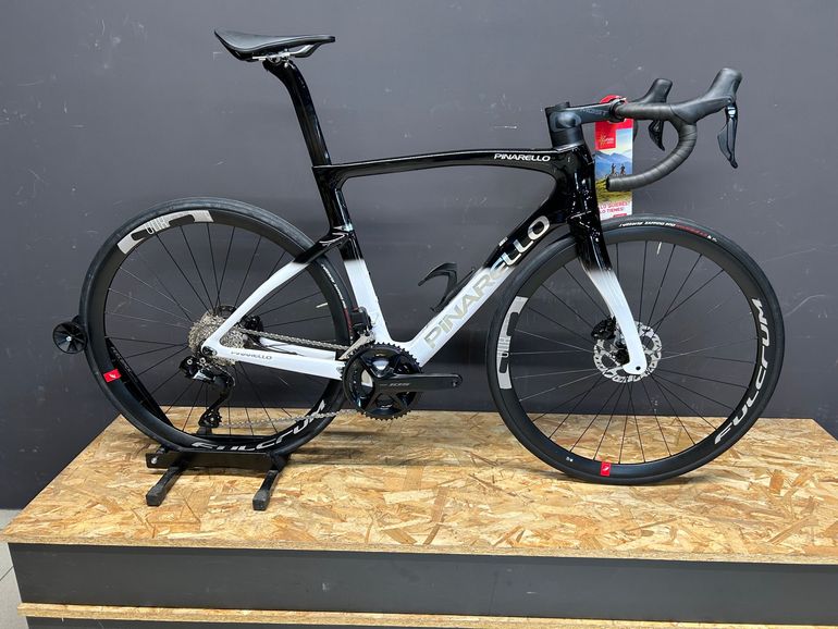 Used Pinarello F5 105 Di2 2023 2023 Road & Gravel, Black — image 2 of 7
