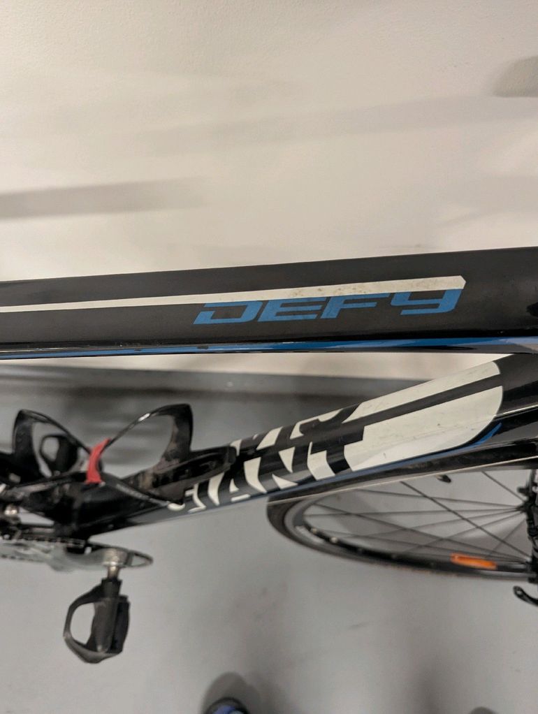 Used Giant Defy 5 2016 Road & Gravel, Black — image 8 of 10