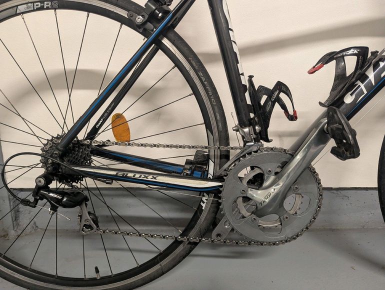 Used Giant Defy 5 2016 Road & Gravel, Black — image 3 of 10