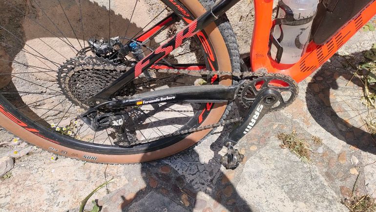 Used Specialized Epic SRAM X0 2016 Mountainbike, Red — image 3 of 6