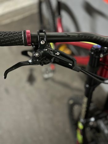 Gebrauchtes Specialized Demo 8 2017 Mountainbike, Rot — Bild 4 von 6