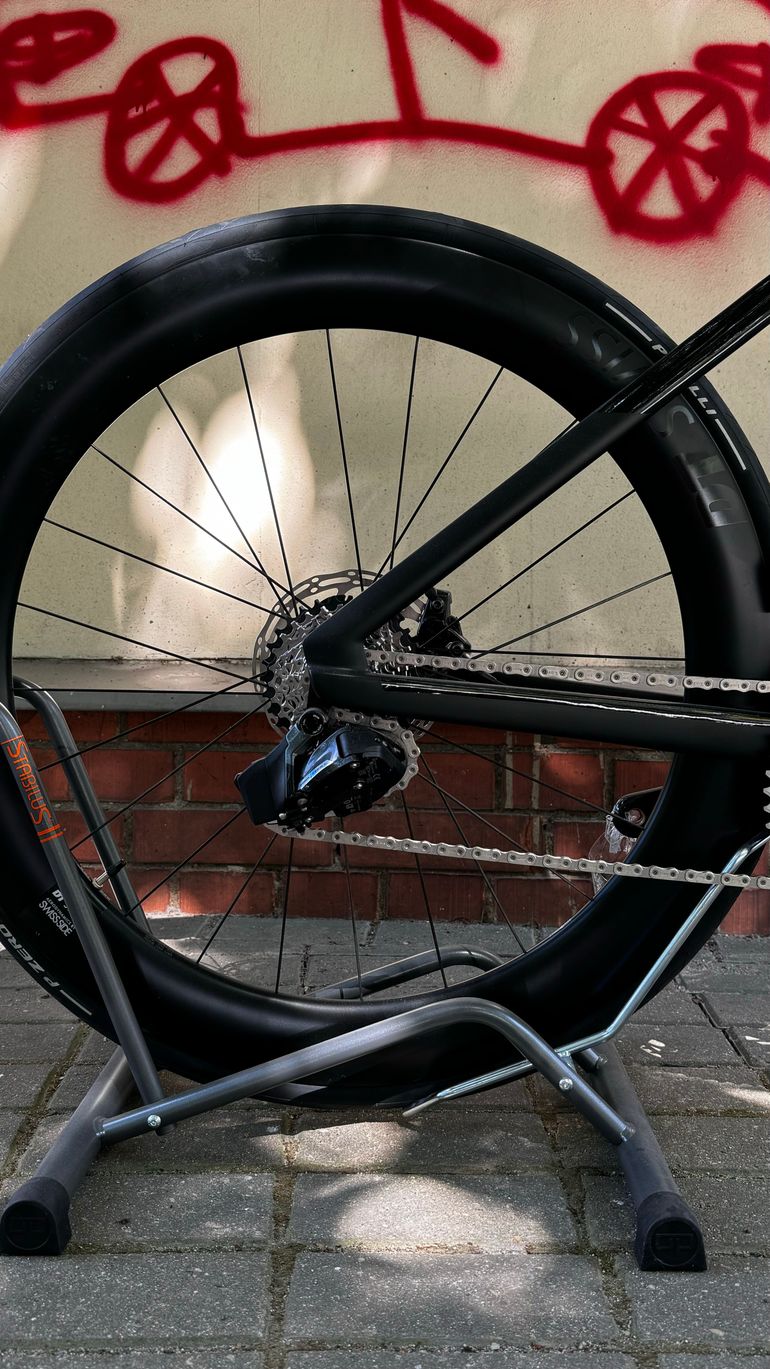 Used BMC 01 TWO Red Black Red 2024 Road & Gravel, Black — image 5 of 6