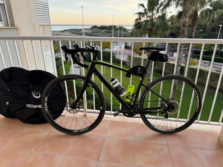 Used Giant Revolt 1 2015 2015 Road & Gravel, Black — image 3 of 9