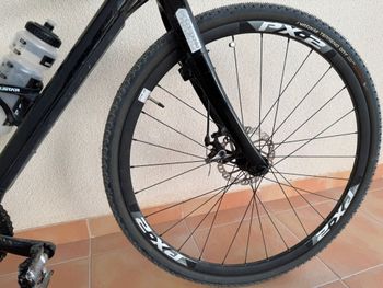 Used Giant Revolt 1 2015 2015 Road & Gravel, Black — image 7 of 9