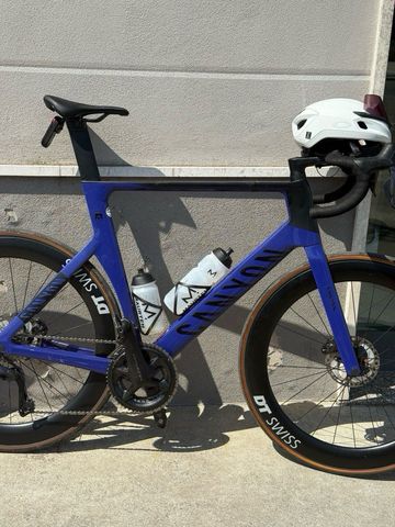Brugt Canyon Aeroad Shimano Ultegra Di2 2024 Road & Gravel