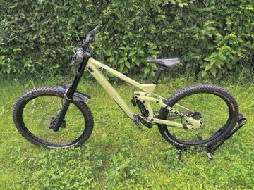 Used CUBE TWO15 RACE 27.5 2023 2023 Mountainbike, Green, 27.5 — image 1 of 8