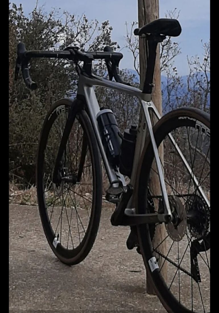 Used Scott Addict RC 15 2018 Road & Gravel, Light Gray — image 3 of 5