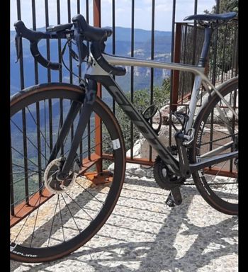 Used Scott Addict RC 15 2018 Road & Gravel