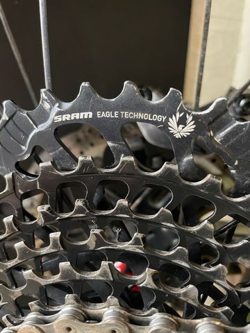Used Rocky Mountain Altitude SRAM XX1 Eagle AXS 2022 Mountainbike, Black — image 6 of 13