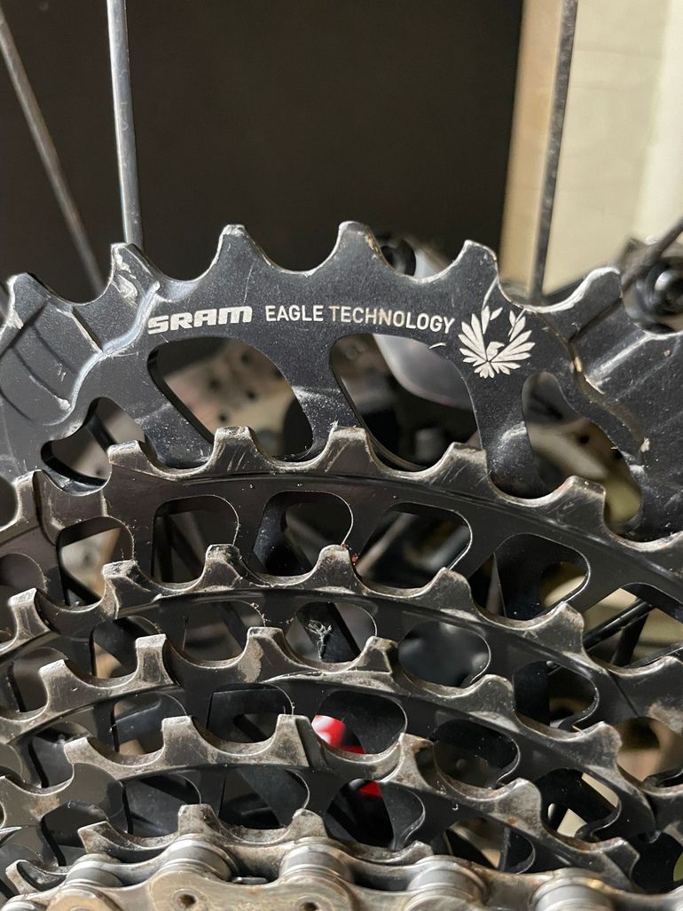 Used Rocky Mountain Altitude SRAM XX1 Eagle AXS 2022 Mountainbike, Black — image 6 of 13