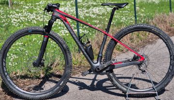 Used Specialized Stumpjumper HT 2016 Mountainbike, Black — image 1 of 3