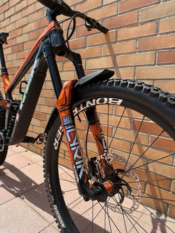 Used Trek Slash 8 2022 2022 Mountainbike, Light Gray — image 5 of 10