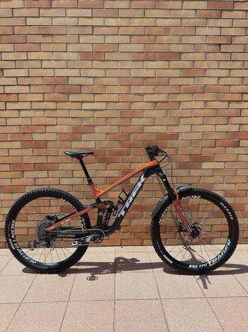 Used Trek Slash 8 2022 2022 Mountainbike, Light Gray — image 1 of 10