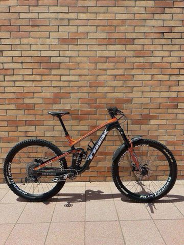 Used Trek Slash 8 2022 2022 Mountainbike, Light Gray — image 1 of 10