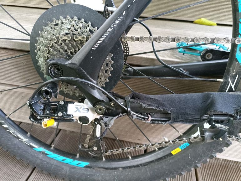 Tweedehands Canyon Nerve AL+ 2014 Mountainbike — afbeelding 12 van 13