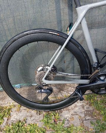 Canyon Ultimate Shimano Ultegra Di2 2022 Road & Gravel d'occasion — image 4 sur 6