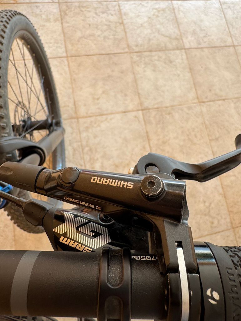 Used Trek Fuel EX 8 Plus 2019 2019 Mountainbike, Black, 27.5 — image 9 of 13