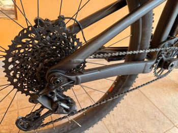 Used Trek Fuel EX 8 Plus 2019 2019 Mountainbike, Black, 27.5 — image 3 of 13