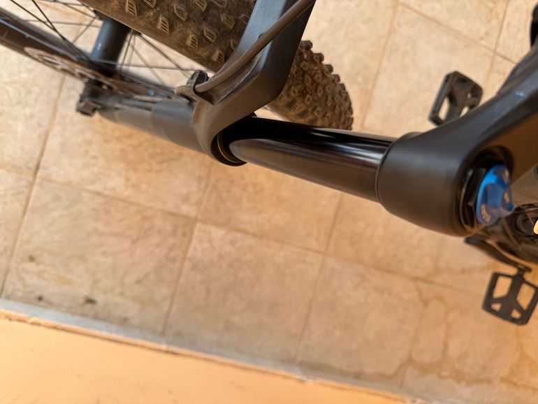 Used Trek Fuel EX 8 Plus 2019 2019 Mountainbike, Black, 27.5 — image 7 of 13