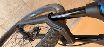 Used Trek Fuel EX 8 Plus 2019 2019 Mountainbike, Black, 27.5 — image 6 of 13