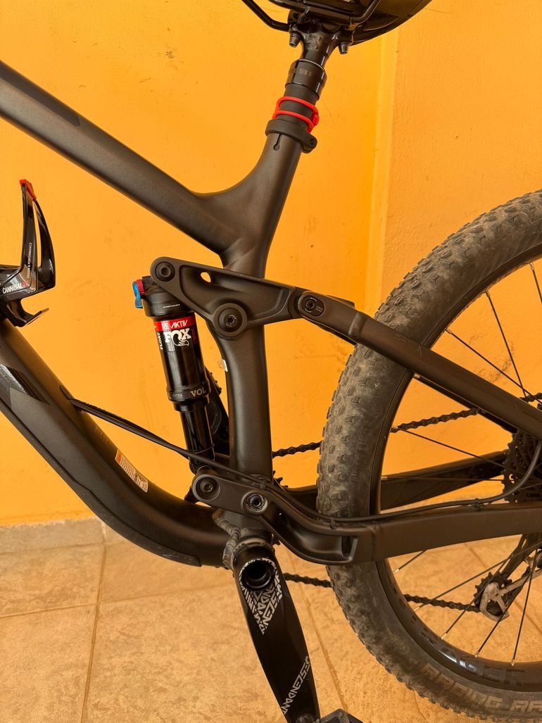 Used Trek Fuel EX 8 Plus 2019 2019 Mountainbike, Black, 27.5 — image 4 of 13