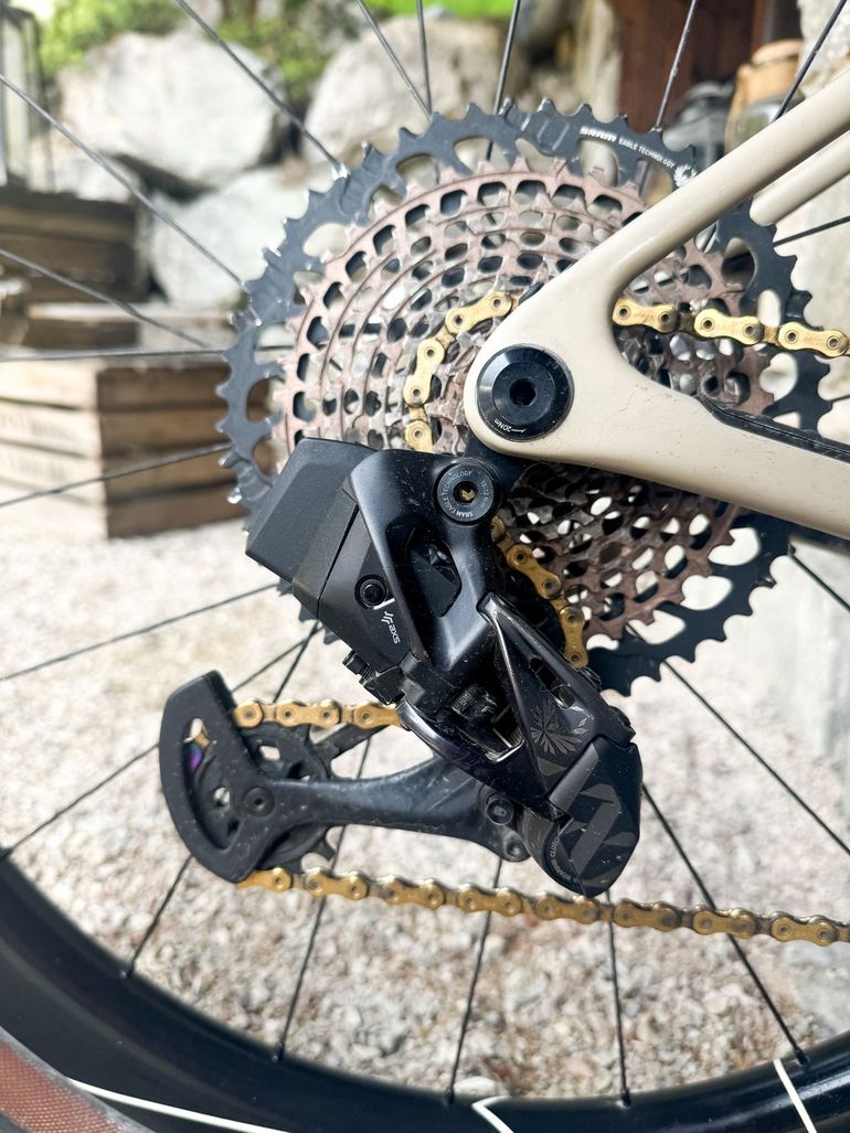 Used Enve MOG 2024 Road & Gravel, Light Gray — image 11 of 13