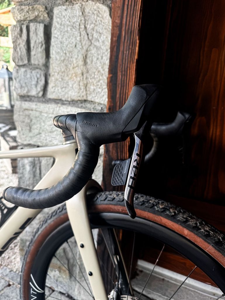 Used Enve MOG 2024 Road & Gravel, Light Gray — image 9 of 13